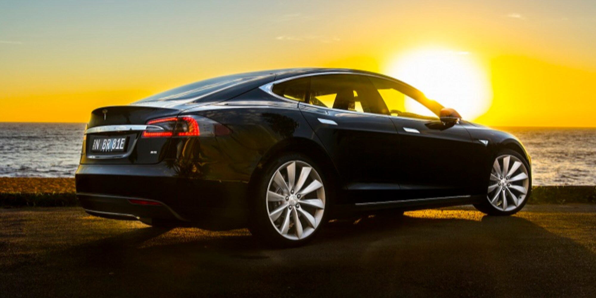 Tesla, con Charge on Solar arriva la ricarica solare