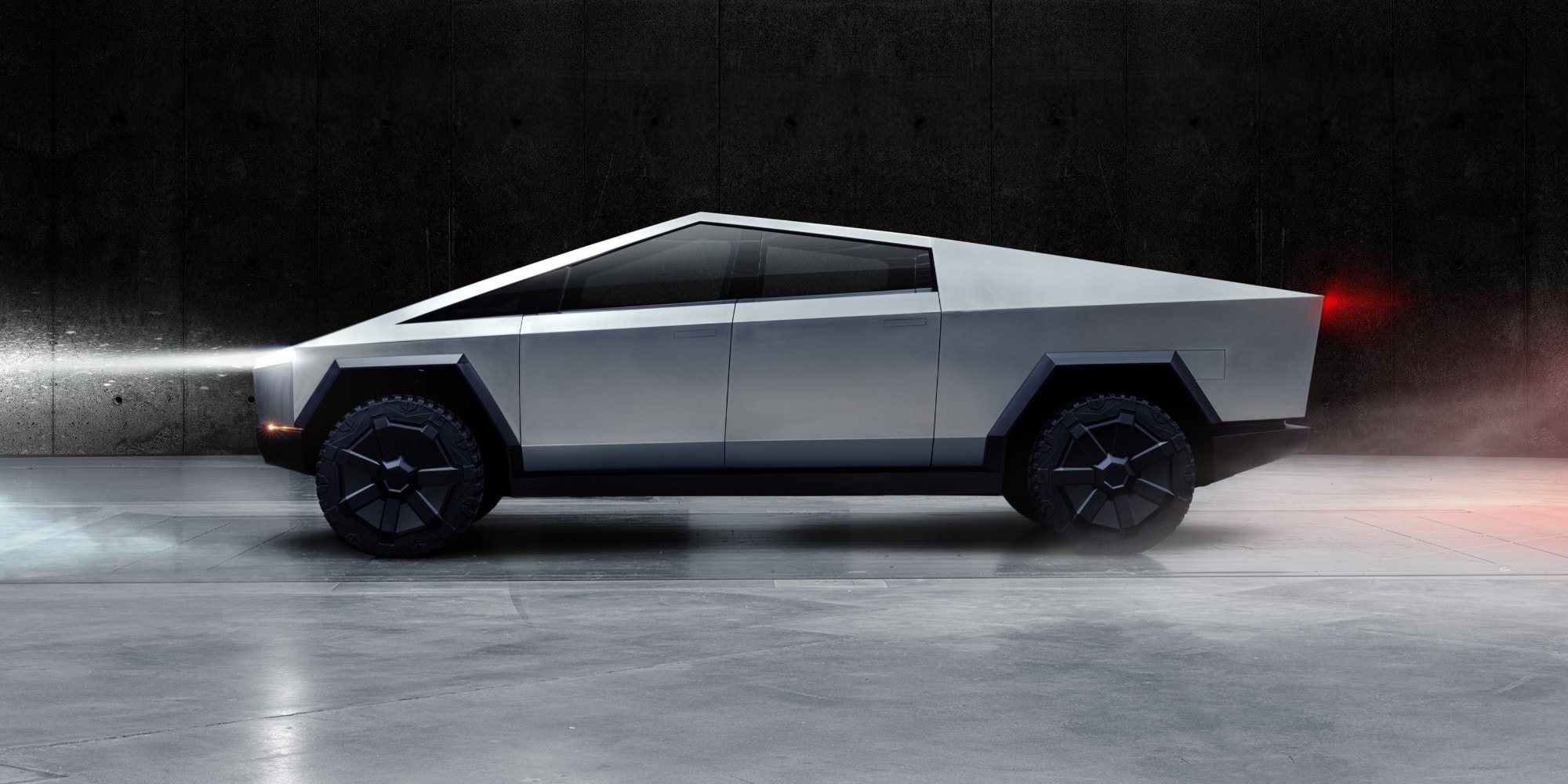 Musk colpisce ancora, Tesla Cybertruck, quasi 2 milioni di pre-ordini