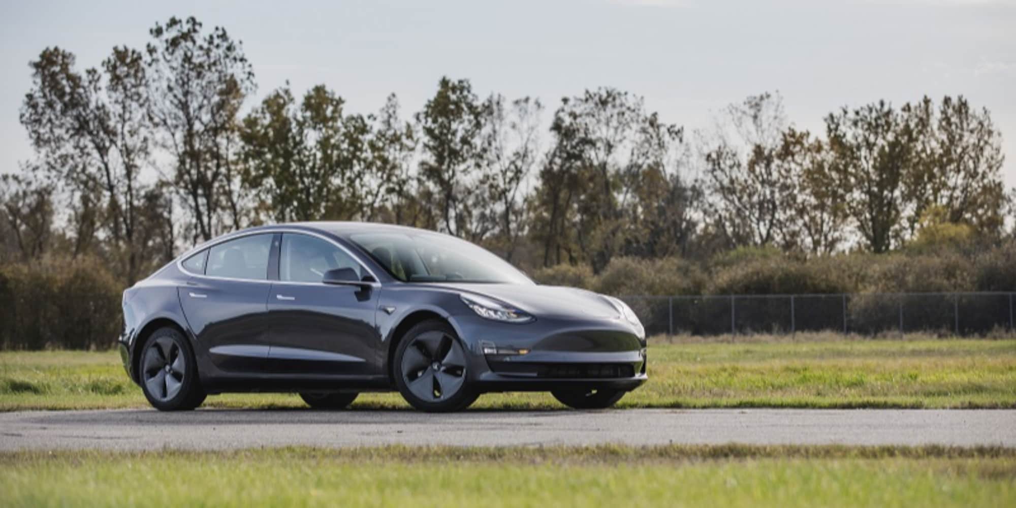 Tesla Model 3, c'è chi l'ha comprata 16.700 euro: ecco come