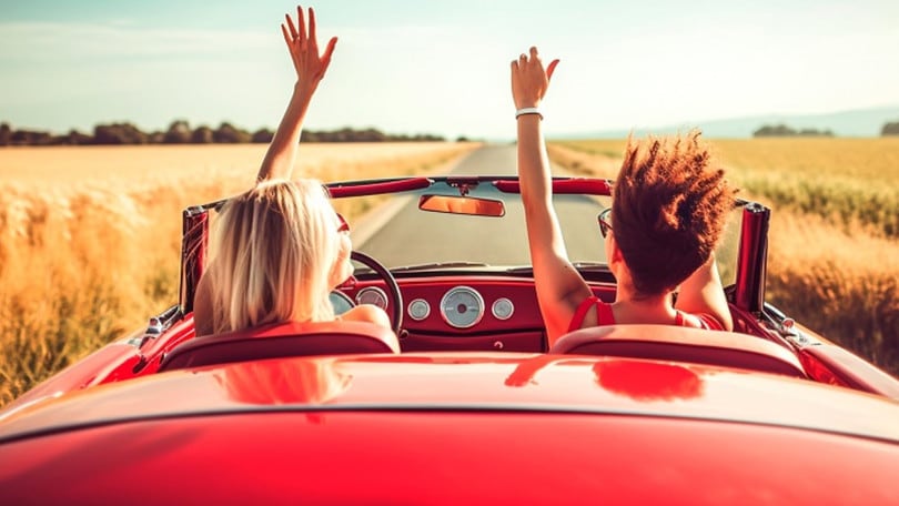 "Eva al volante": le donne tra auto storiche e solidarietà