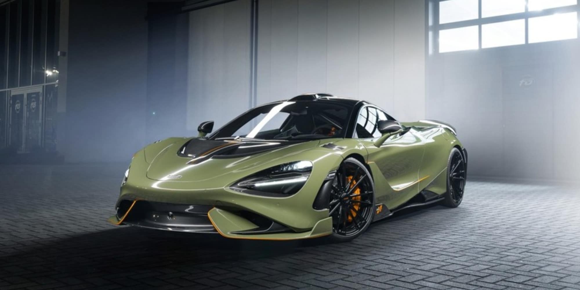 McLaren 765LT, con Novitec 843 cv in verde militare