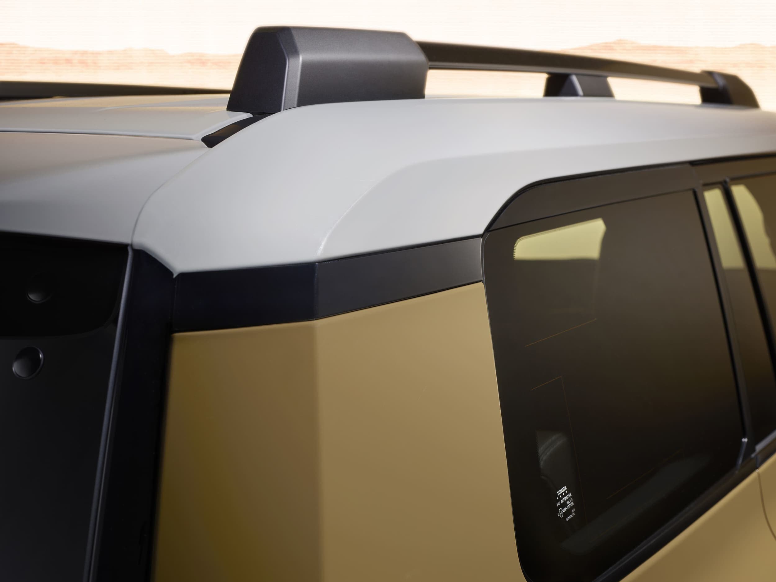 Toyota Land Cruiser 2024, tutto nuovo ma col DNA giusto