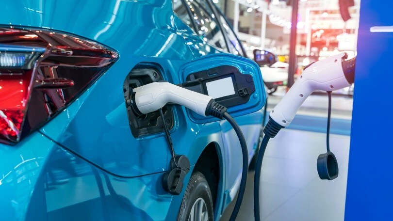 Bruxelles, ecco il primo distributore totalmente elettrico