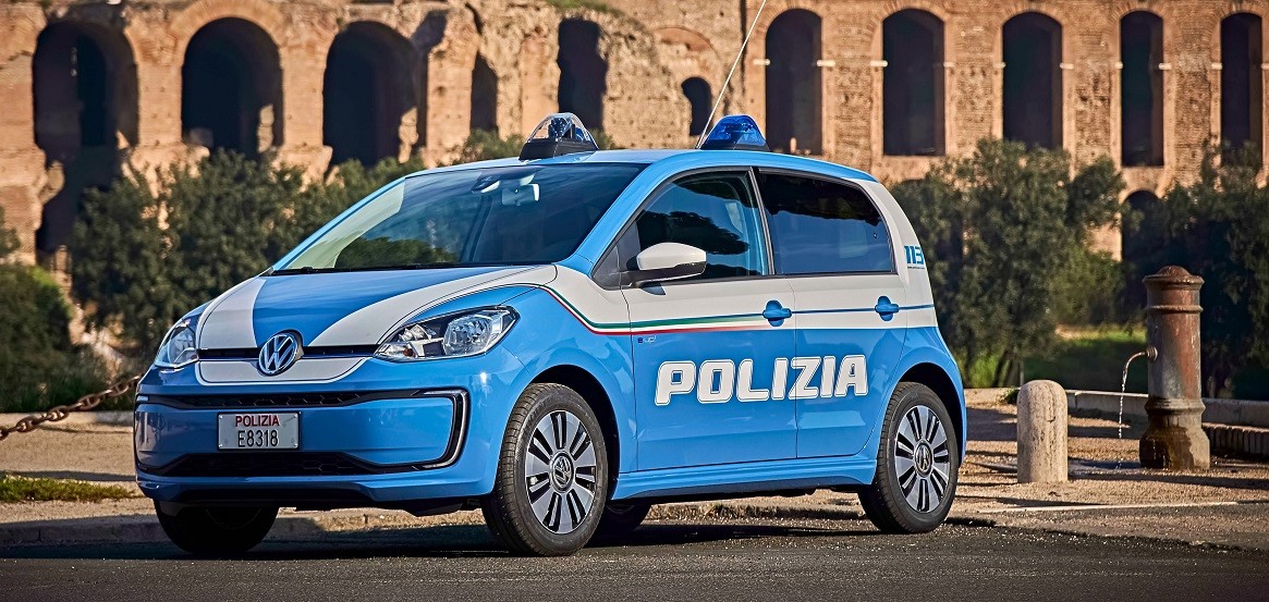 Da Subaru a BMW, tutte le auto straniere della Polizia di Stato