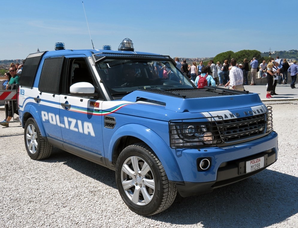 Da Subaru a BMW, tutte le auto straniere della Polizia di Stato