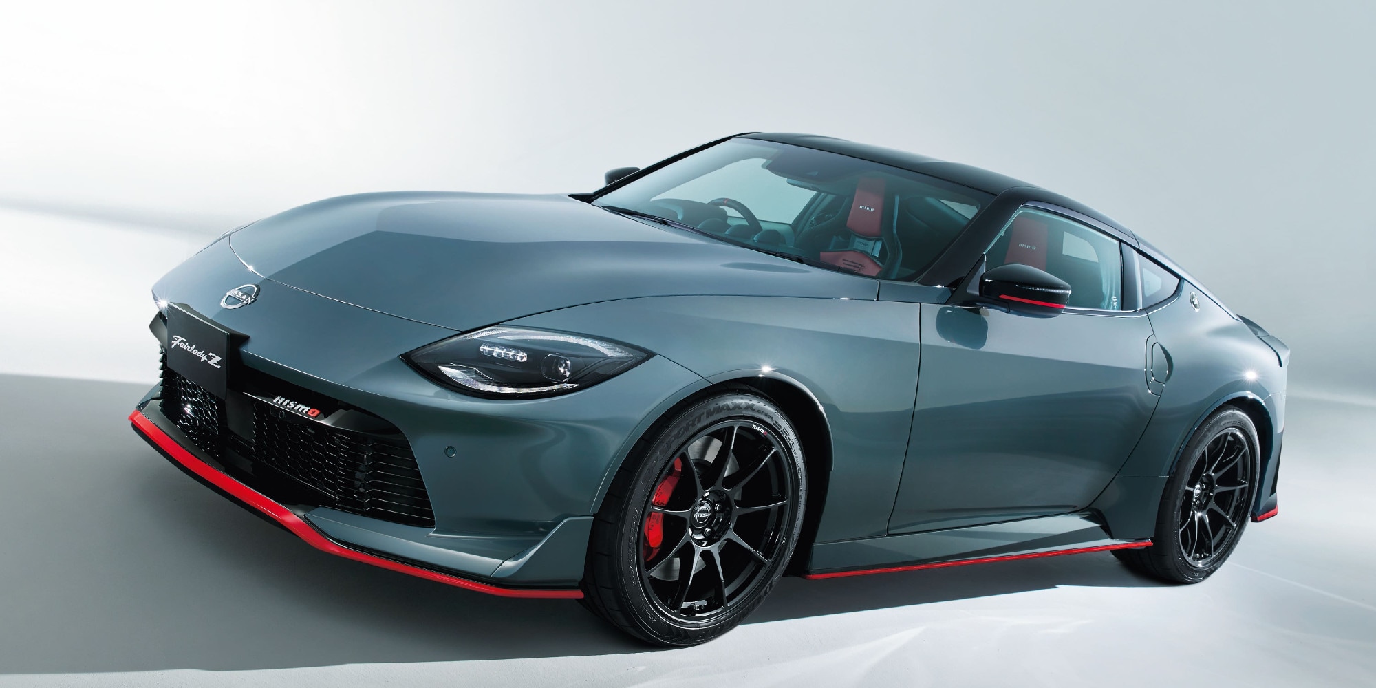 Nissan Z, sportiva proibita: ecco la Nismo e la Customized Edition