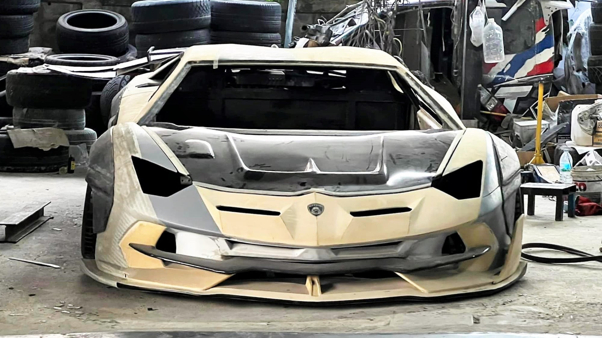 Lamborghini Aventador SVJ, la replica thailandese da 10mila euro