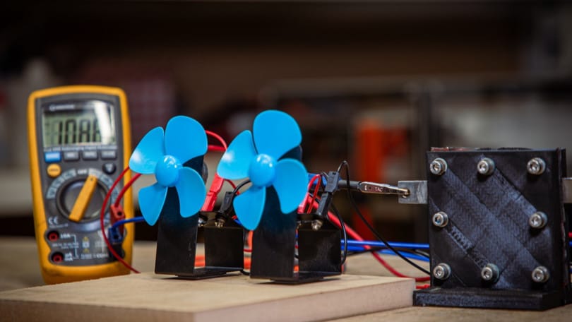 Nasce la batteria "protonica": sfida agli ioni di litio