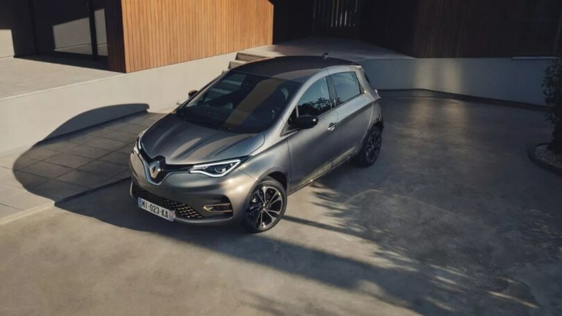 Renault, De Meo: "Auto elettriche? Cina spende miliardi, noi non ci difendiamo"