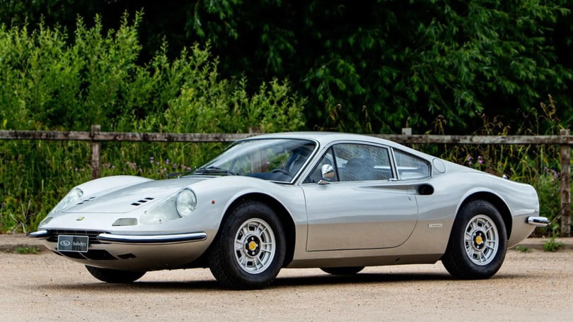Ferrari, asta rock: in vendita la Dino 246 GT di Keith Richards