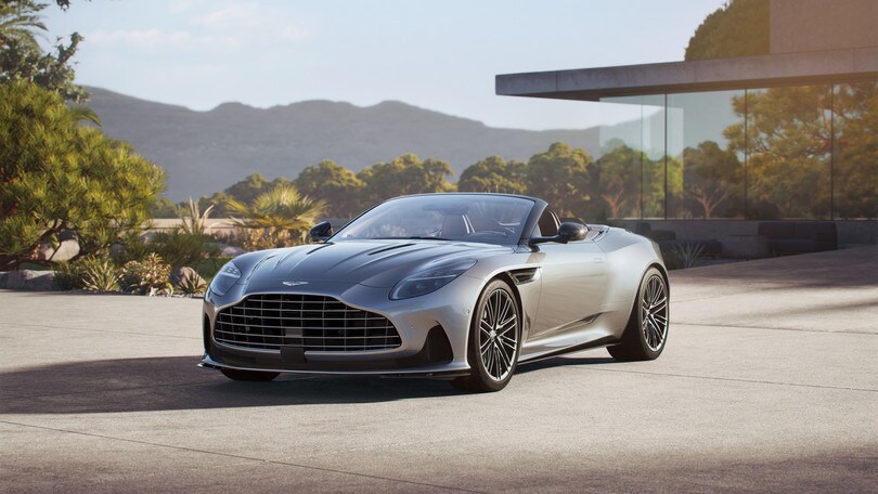 Aston Martin DB12 Volante