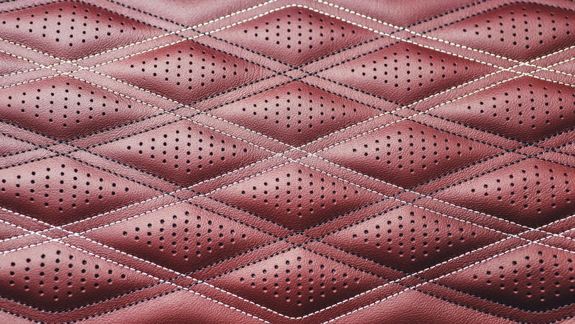 Bentley Olive Tan, la pelle ecologica con tinta vegetale