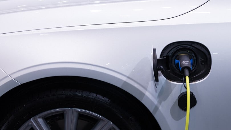 La previsione: in Italia 17mila posti di lavoro in più grazie all'elettrico