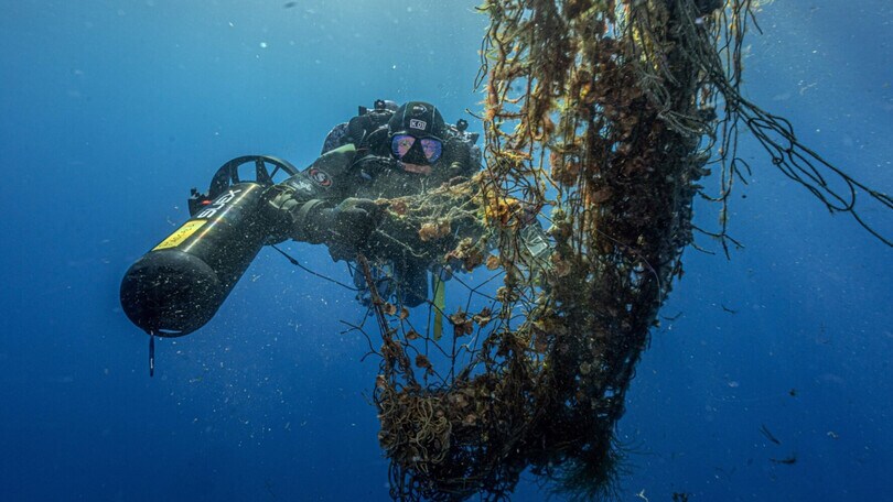 Hyundai insieme a Healthy Seas per la pulizia dei mari