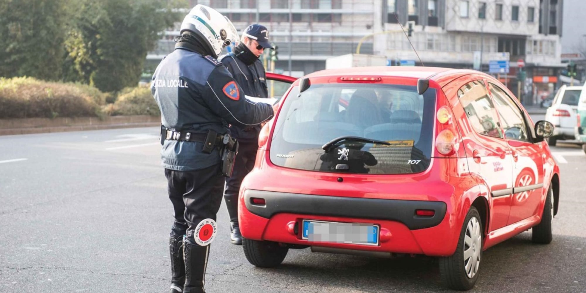 A Milano si potrà parcheggiare in centro solo per due ore al massimo