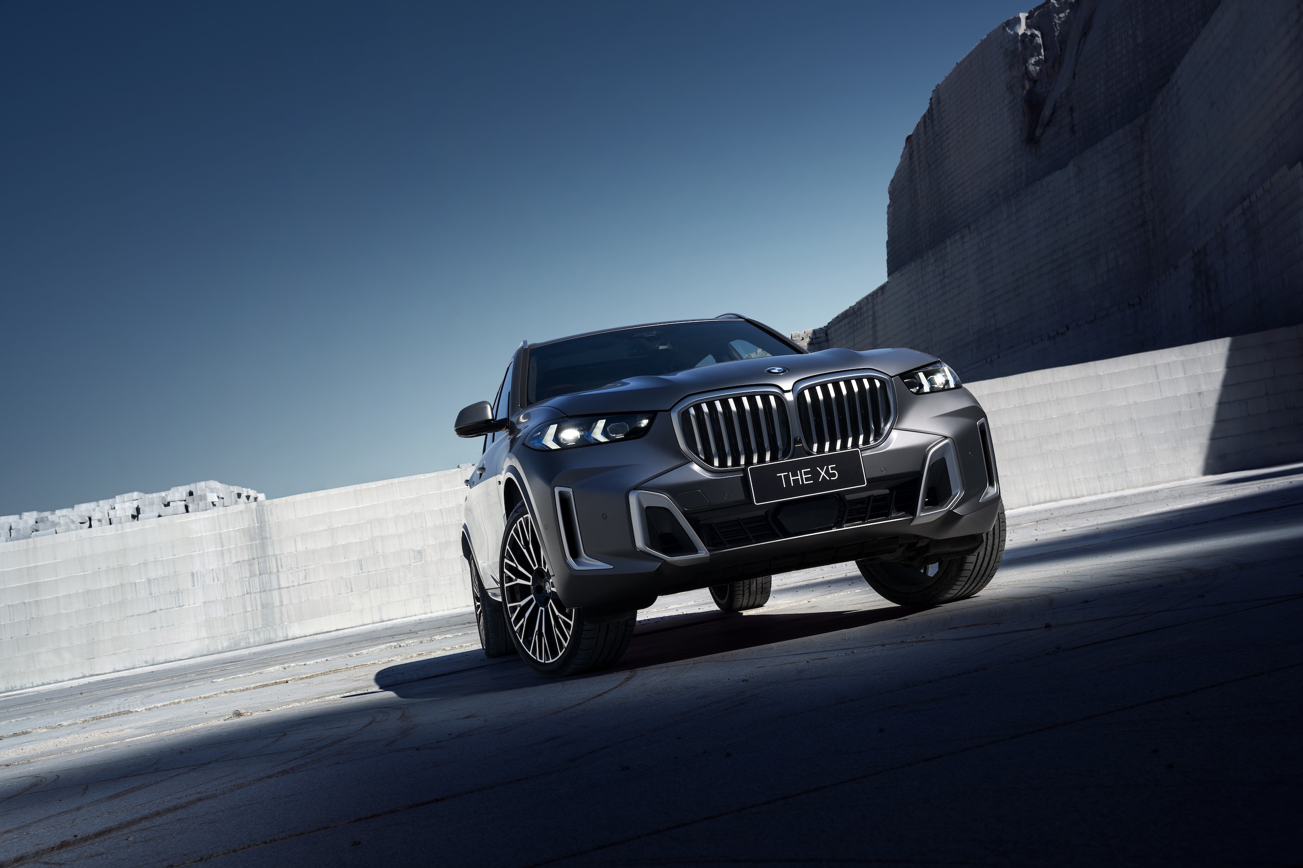 BMW X5 xDrive30Li e BMW X5 xDrive40Li, le foto dei Suv a passo lungo