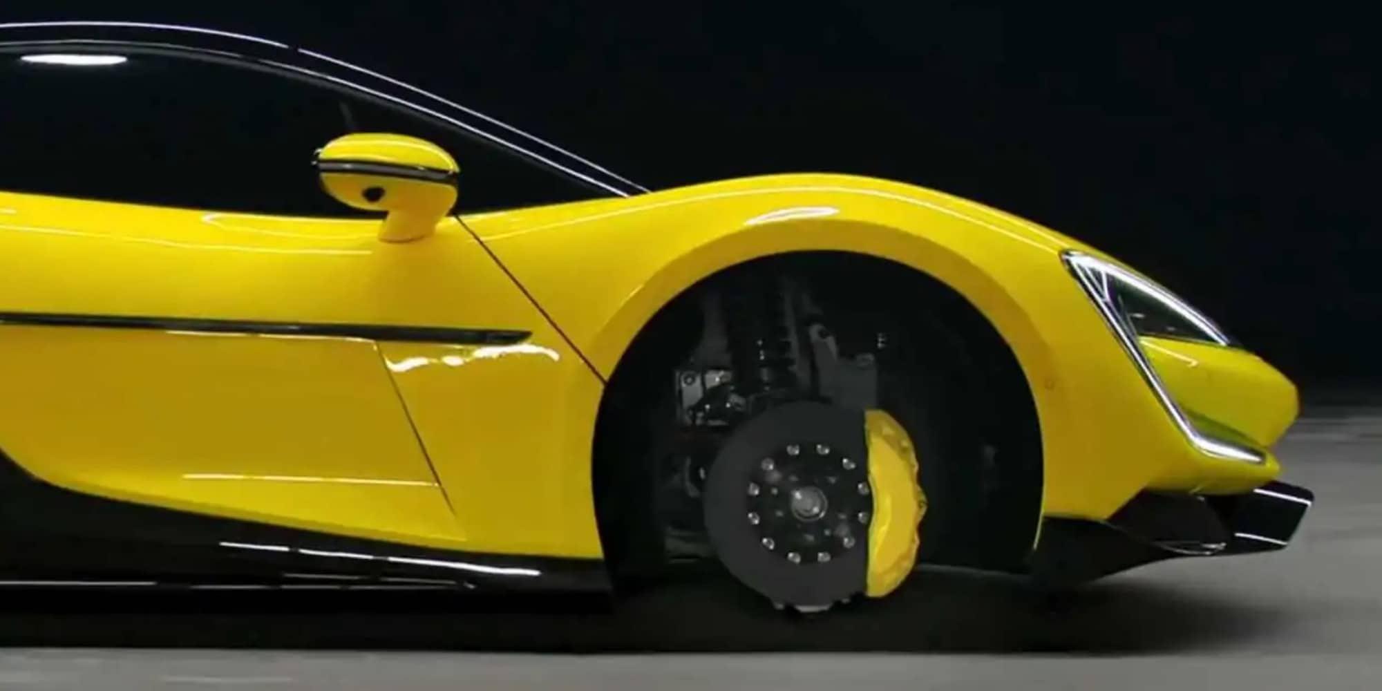 La supercar elettrica che può correre su tre ruote