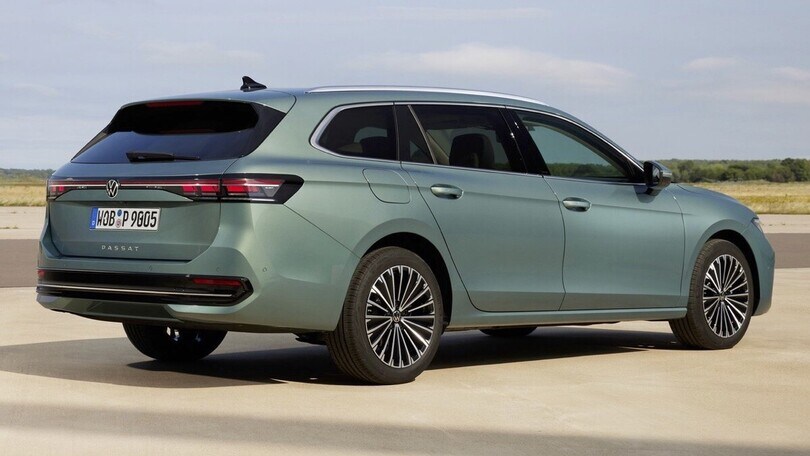 Nuova Volkswagen Passat Variant 2024