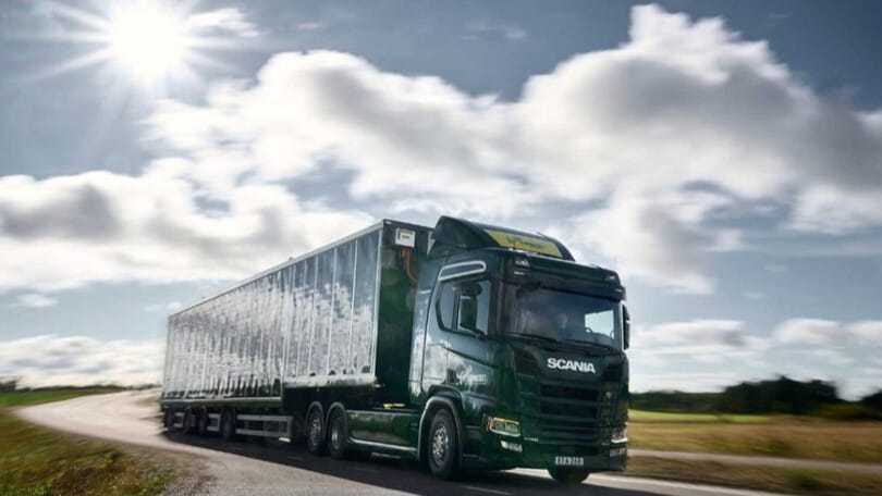 Scania, in arrivo l'autocarro alimentato dall'energia solare
