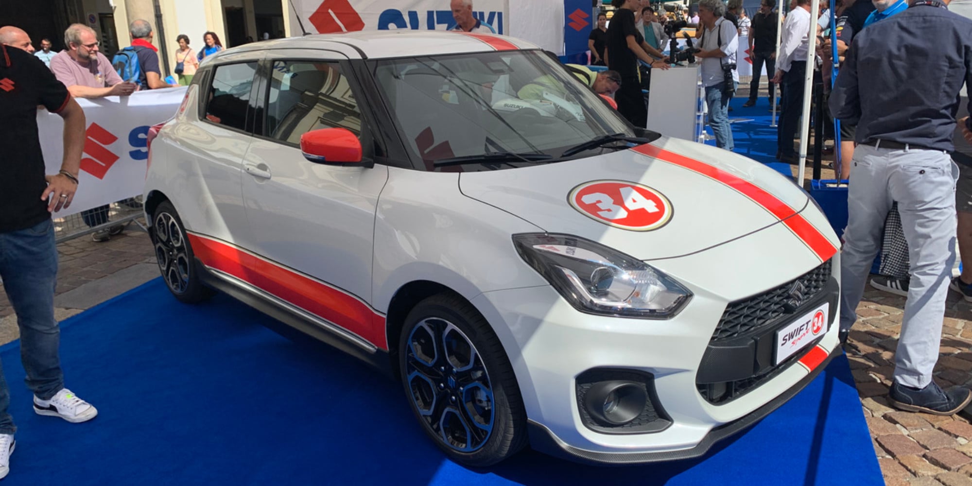 Suzuki, festa a Torino con una Swift Sport Hybrid speciale