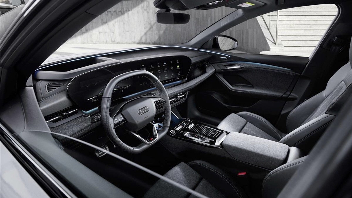 Audi Q6 e-tron, al Salone di Monaco debutta il Digital Stage