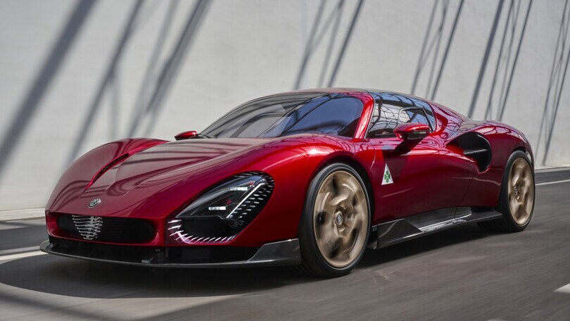 Nuova Alfa Romeo 33 Stradale: 33 volte bellissima