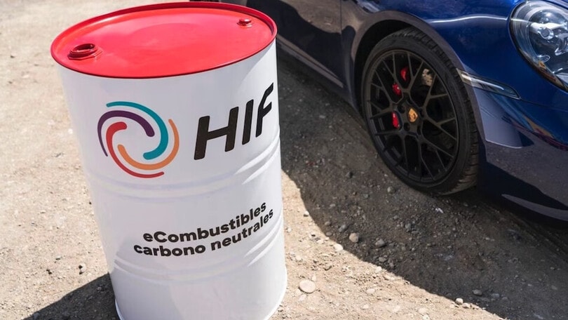 e-fuels, il settore aereo "avverte" l'industria dell'auto