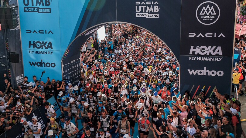 UTMB Mont-Blanc, sfida tra Italia e Svizzera con Dacia