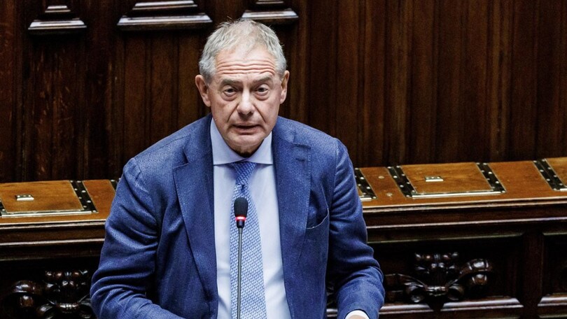 Urso: "Stop al blocco Diesel Euro 5 ma incentivi a chi ha auto inquinanti"