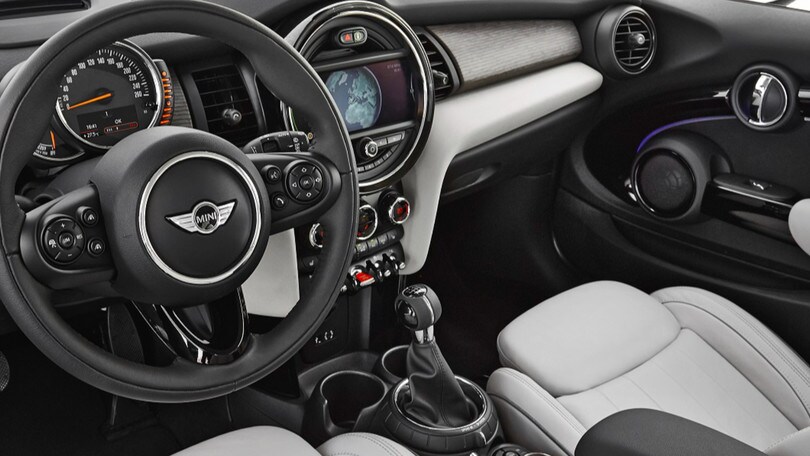 MINI dice addio al cambio manuale