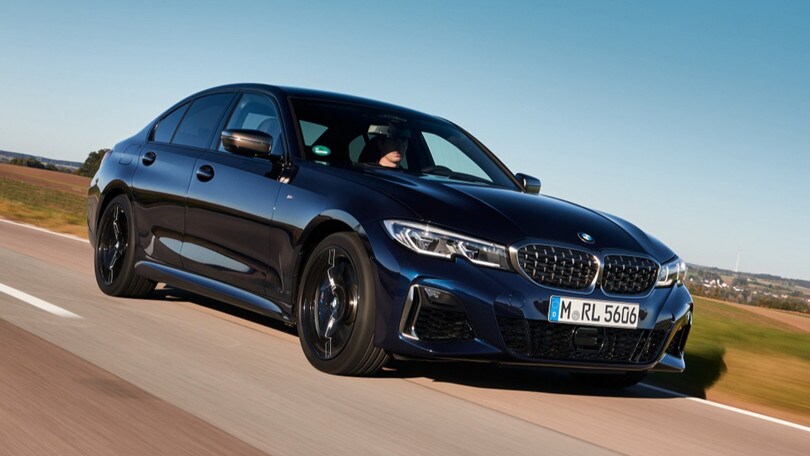 Tiktoker deride la polizia sui social con la sua BMW: arrestato