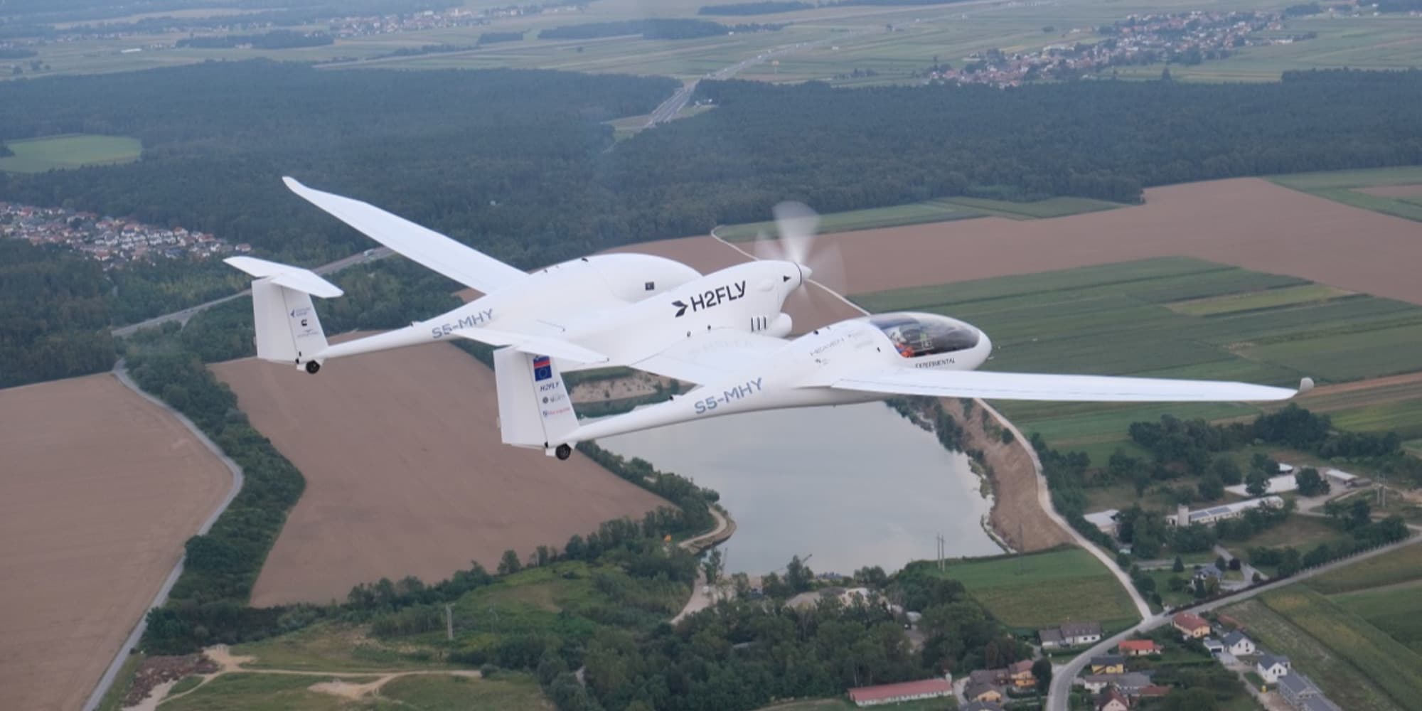 L'aereo a idrogeno liquido ha compiuto il suo primo volo