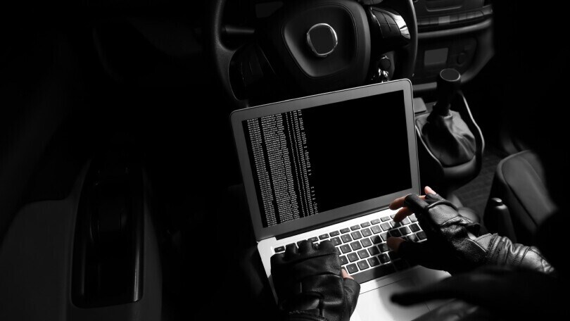 Auto elettriche a rischio hackeraggio: cause e come evitare i malware