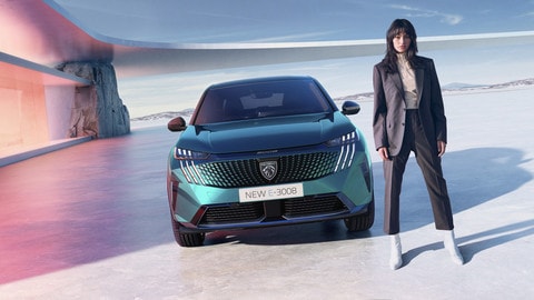 Nuova Peugeot E-3008