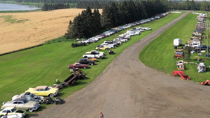Canada, incredibile "barn find": oltre 230 auto d'epoca!