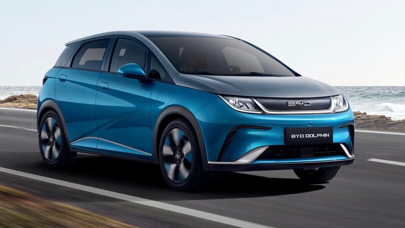 Auto elettriche, la Cina risponde all’Ue: “Impatto su relazioni commerciali”