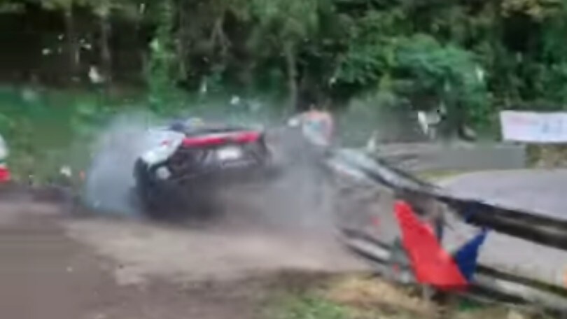 Incidente shock a Belluno: Frangivento GT65 si schianta sul guard rail