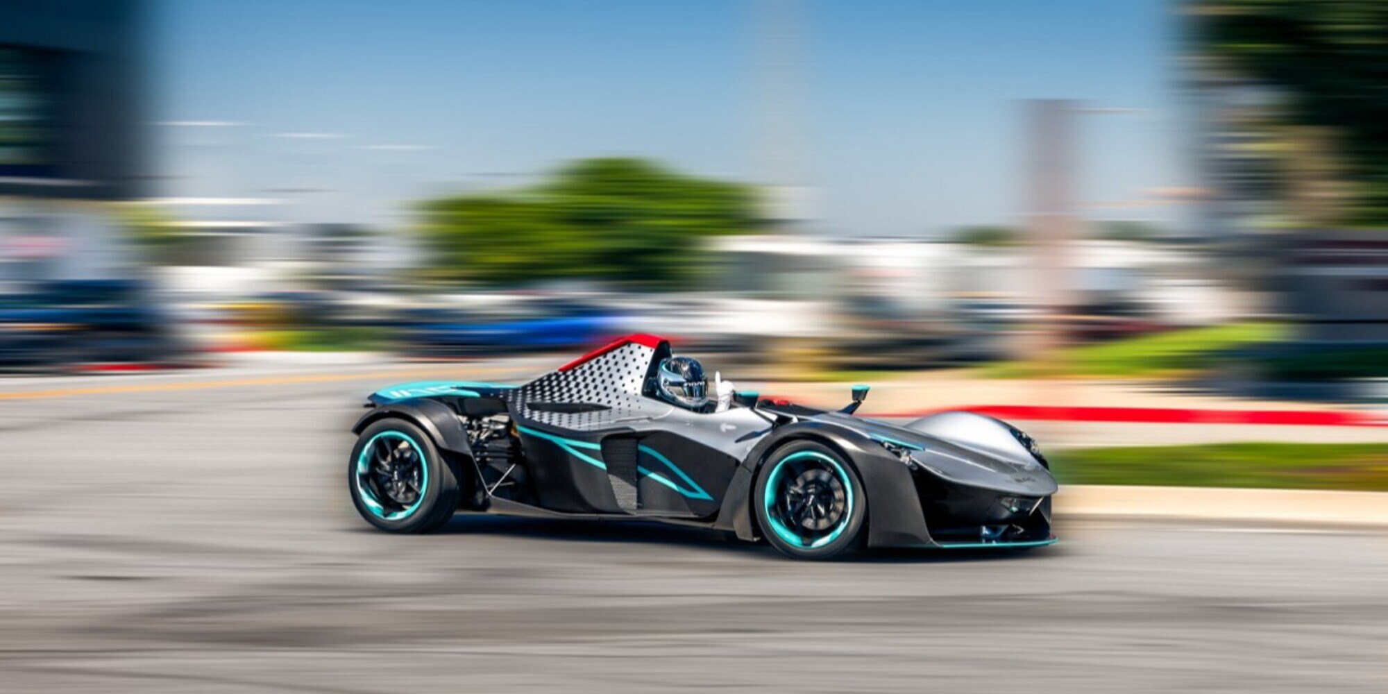 Nuova BAC Mono, il primo esemplare ricorda le Mercedes da F.1