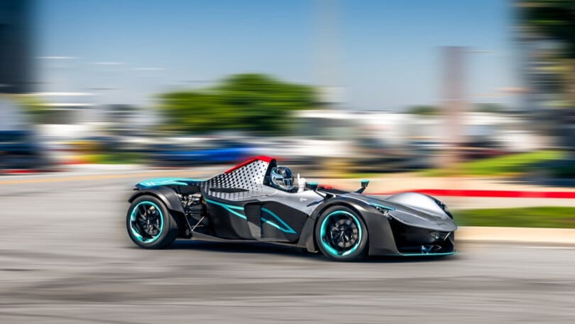 Nuova BAC Mono, il primo esemplare ricorda le Mercedes da F.1