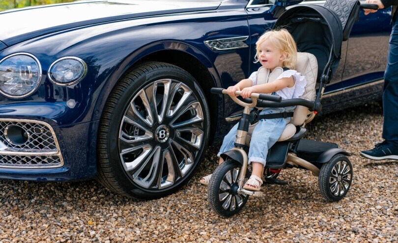 Bentley Mulliner 6-in-1, il triciclo di lusso per i più piccoli
