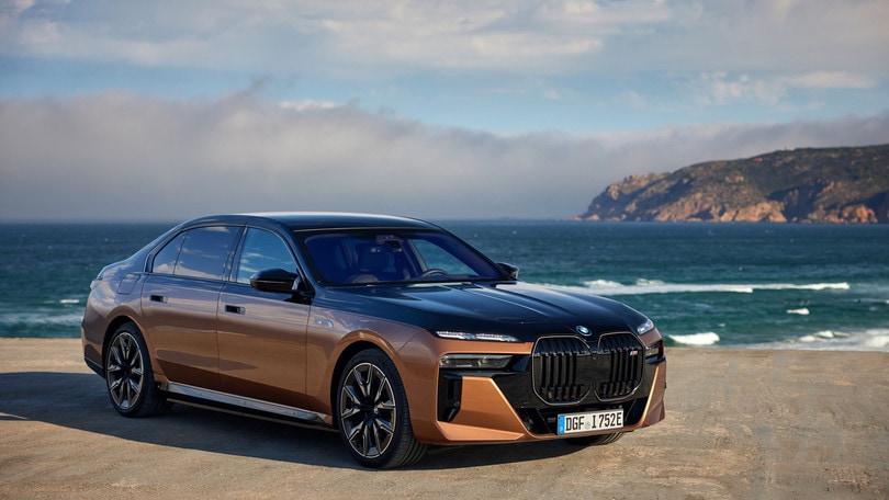 BMW i7 M70, la prova