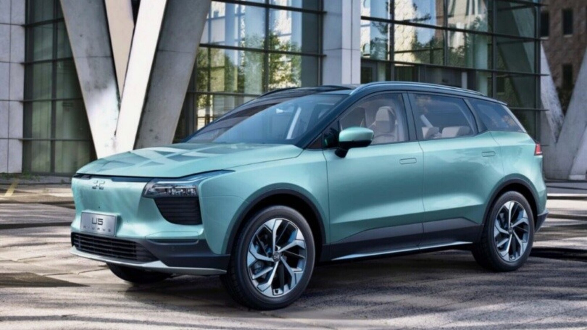 Auto elettriche cinesi, la contromisura della Francia per penalizzarle