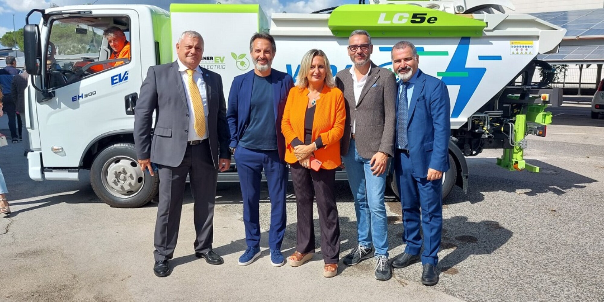 A Napoli la raccolta rifiuti è a zero emissioni