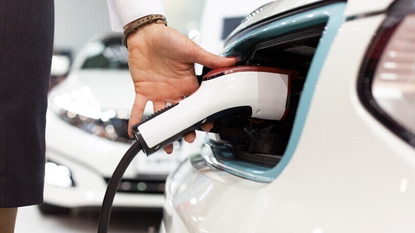 Il freddo riduce l'autonomia delle auto elettriche: ecco la soluzione