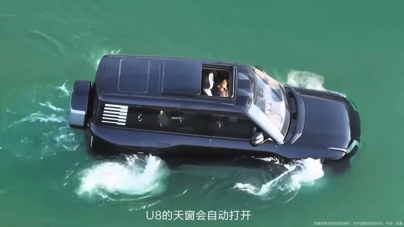 YangWang U8, l'incredibile Suv anfibio elettrico di BYD VIDEO