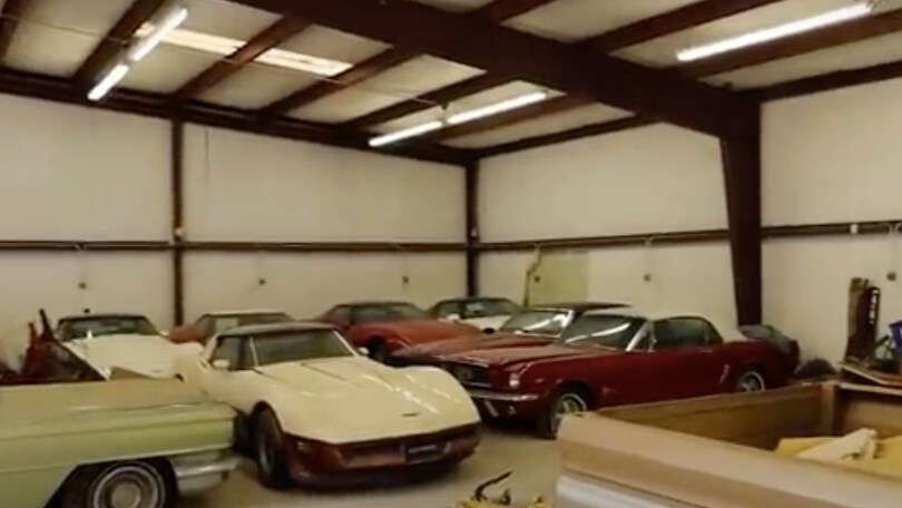 Collezione da urlo: ritrovate 23 auto d'epoca (nuove) in un garage