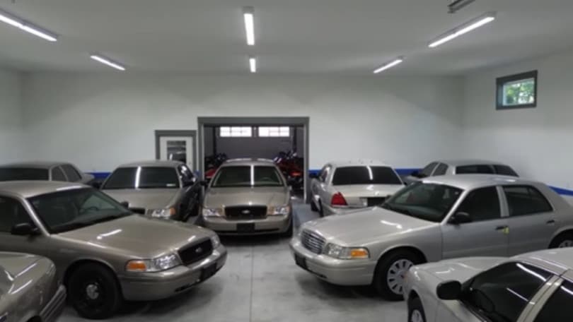 Follie da appassionati: c'è chi possiede 85 esemplari della stessa auto!