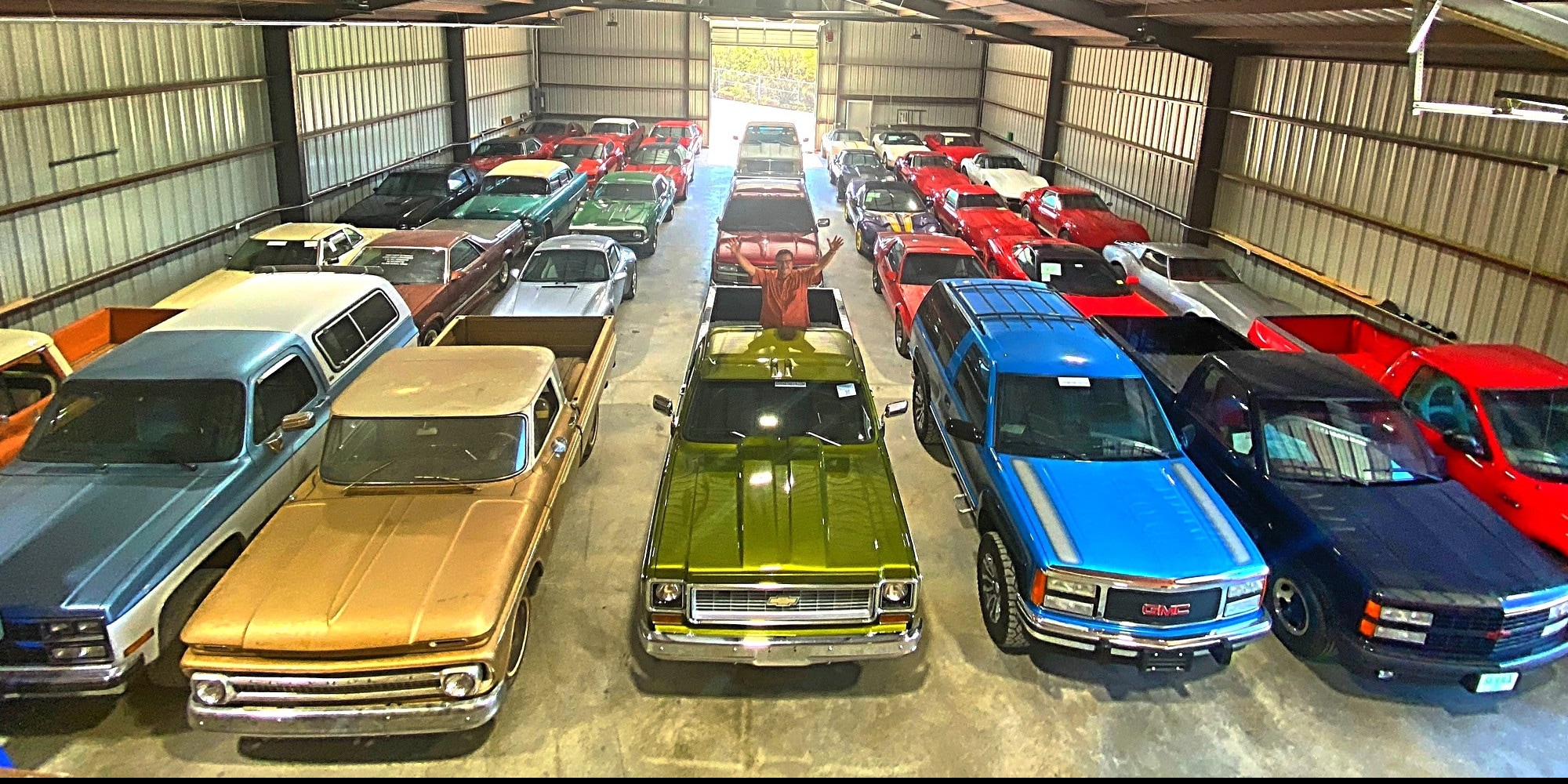 La straordinaria collezione di auto abbandonate in Alabama