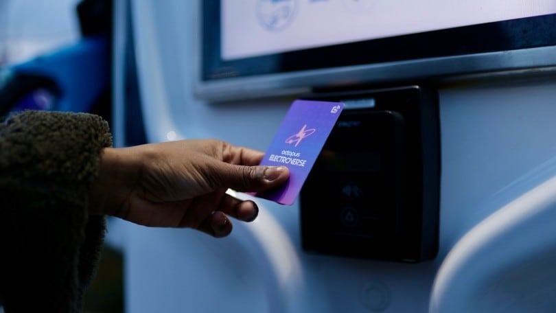 Ricarica elettrica, Octopus Electroverse sbarca in Italia