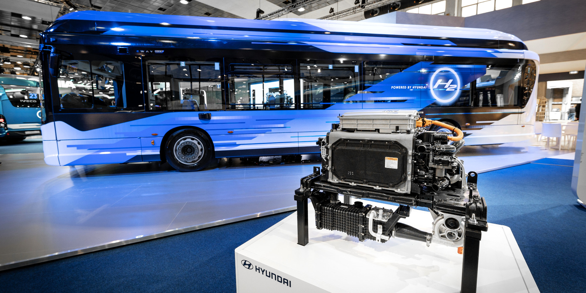 E-WAY H2, Iveco e Hyundai Group presentano il bus a idrogeno